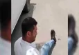 Kendisin rahatsız eden adamı önce vurdu sonra kayda alıp paylaştı haberinin görseli