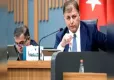 İzmir Büyükşehir Meclisi karıştı... Başkan Tugay: Meclisi iptal ederim haberinin görseli