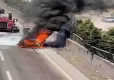 Refüje çarpan otomobil cayır cayır yandı! haberinin görseli