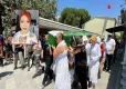 Özbek Dinara Alya Urkasimova'nın tabutunu kadınlar taşıdı haberinin görseli