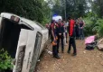 Rize’de minibüs faciası! Yamaçtan yuvarlanan araçta can kaybı ve yaralılar var haberinin görseli