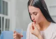 İlaç alırken su sıcaklığı hayatınızı değiştirebilir: Soğuk mu, ılık mı? haberinin görseli