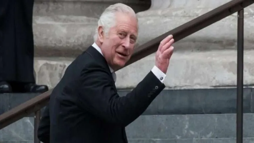 İngiltere Kralı 3. Charles, 6 Mayıs 2023'te taç giyecek haberinin görseli
