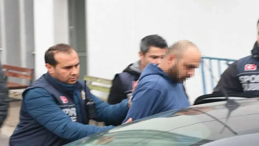 Göztepe tribününe işaret fişeği fırlatan şüphelinin ifadesi ortaya çıktı haberinin görseli