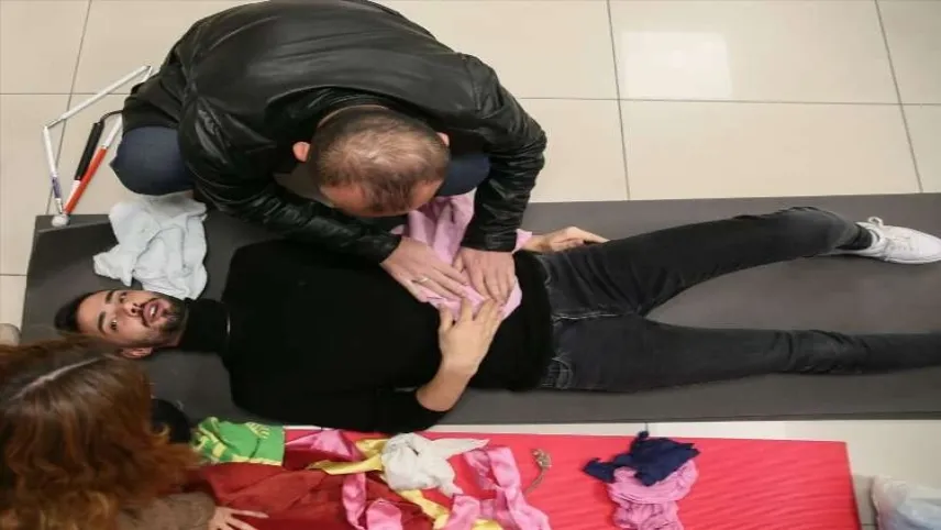 İzmir'de görme engellilere ilk yardım eğitimi haberinin görseli