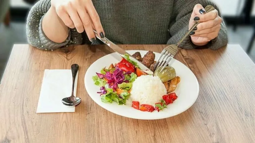 İzmir'de 79 bin 355 öğrenciye ücretsiz yemek haberinin görseli