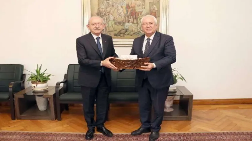 Selvitopu'dan Kılıçdaroğlu'na ziyaret haberinin görseli