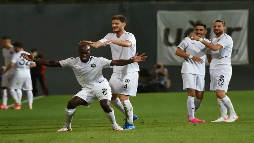Manisa FK, play off iddiasını sürdürüyor haberinin görseli