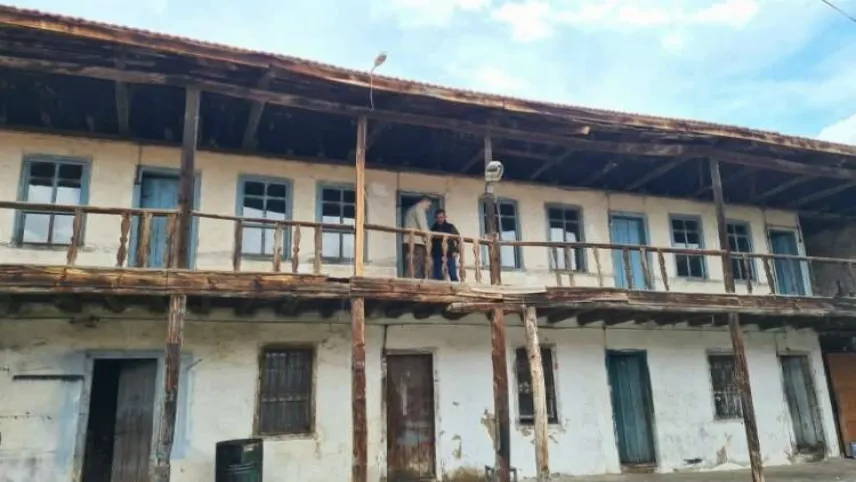 Kütahya'da tarihi han restore ediliyor haberinin görseli