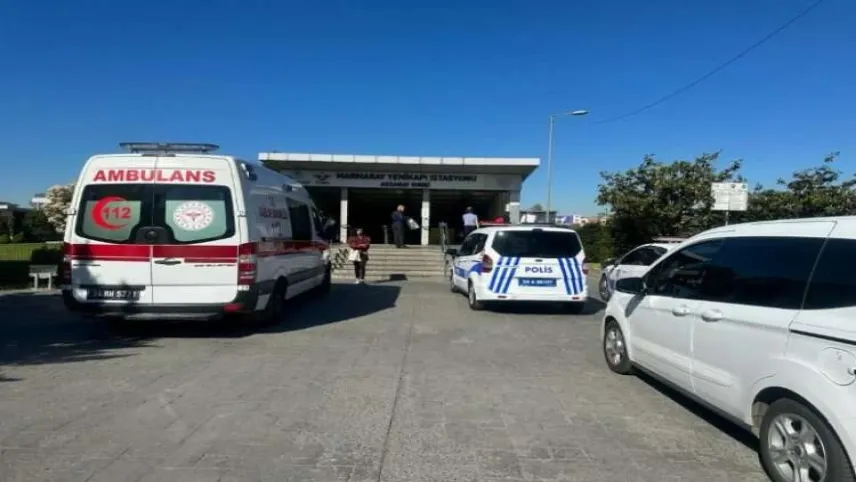 İstanbul'da bir kişi raylara atlayarak yaşamına son verdi haberinin görseli