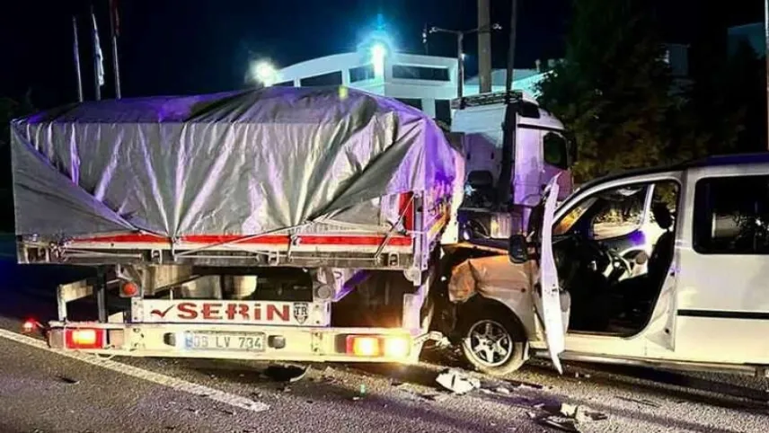 Aydın'da kaza! hafif ticari araç ile tır çarpıştı haberinin görseli