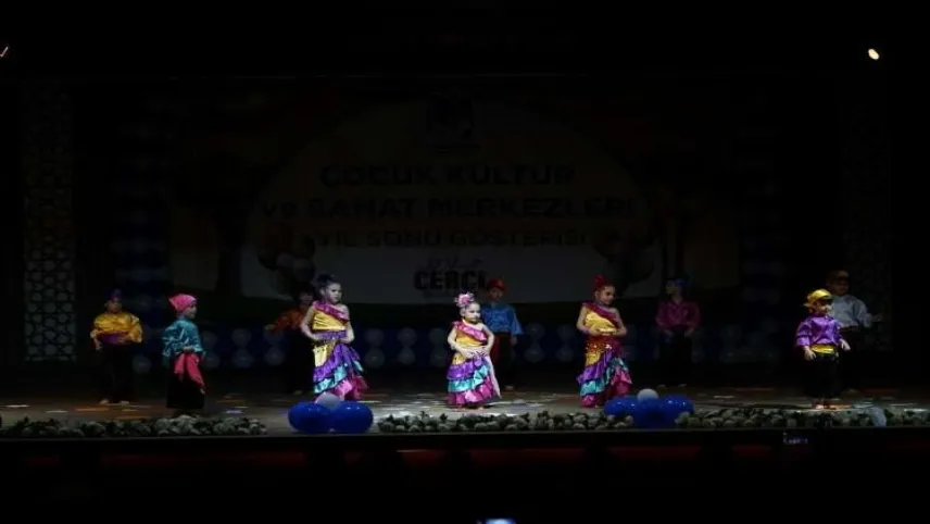 Çocuk Kültür Merkezi öğrencileri yıl sonu gösterisi yaptı haberinin görseli