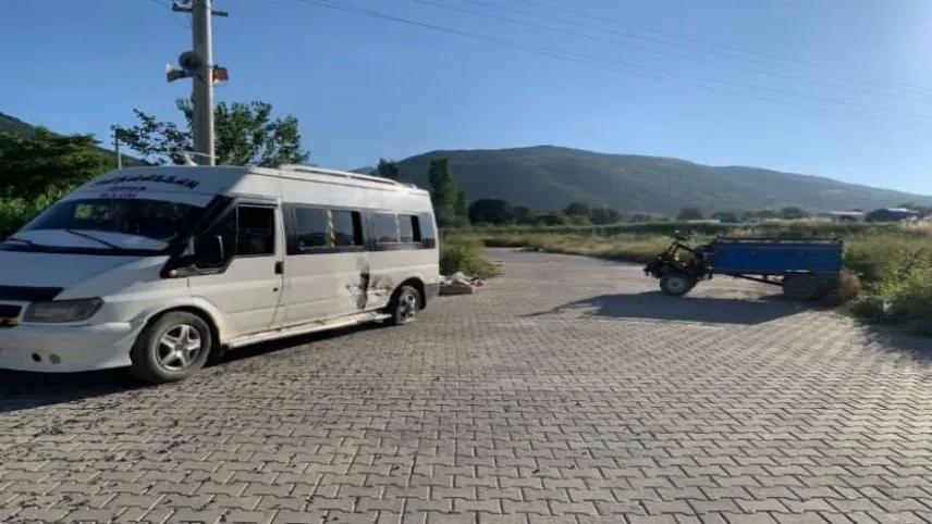 Afyonkarahisar’da kaza: Patpat ile minibüs çarpıştı haberinin görseli