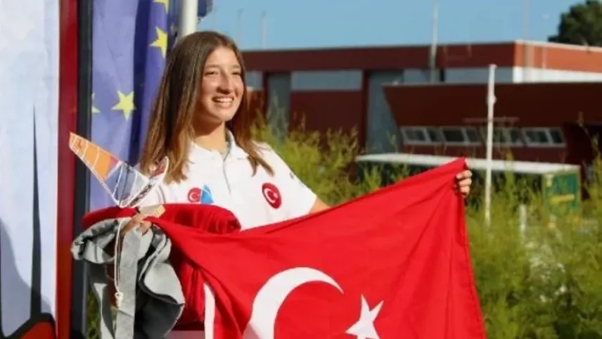 Defne Simay, Türkiye’ye gurur yaşattı haberinin görseli