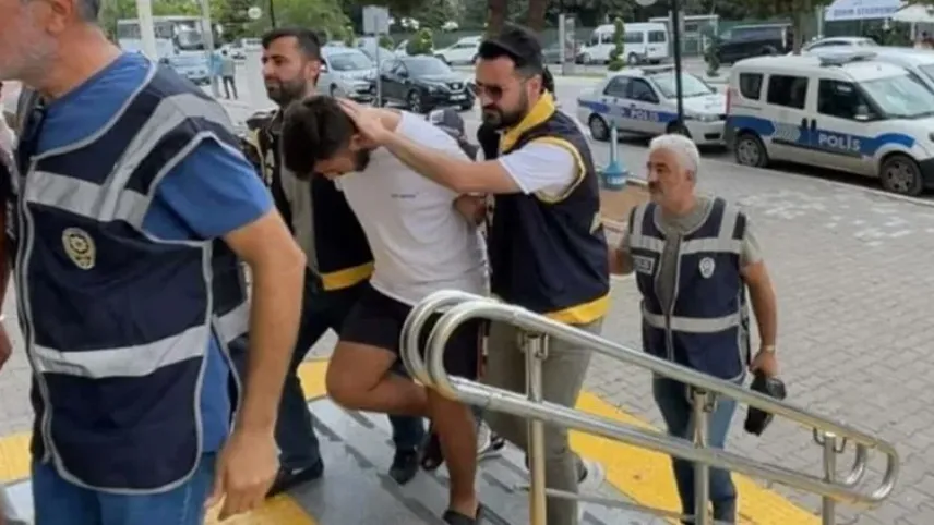 Çeşme'de polis ve jandarmadan huzur denetimi haberinin görseli