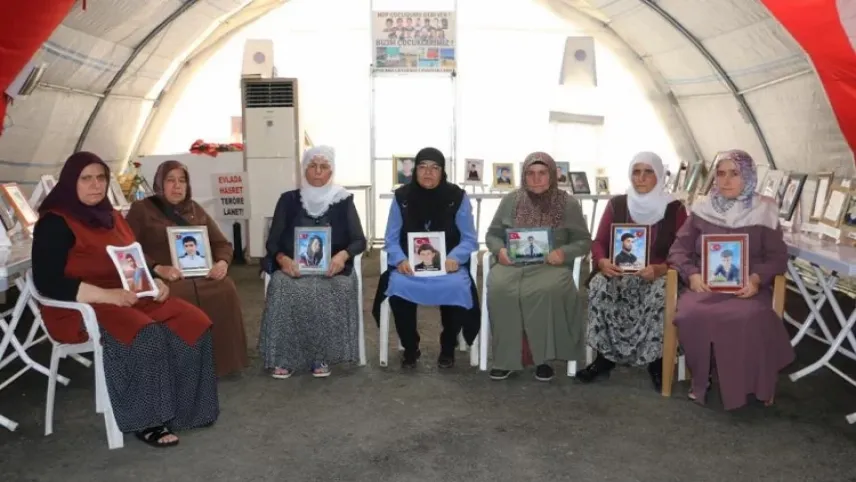 Diyarbakır anne ve babalarının evlat nöbetinde 5’inci yıl haberinin görseli