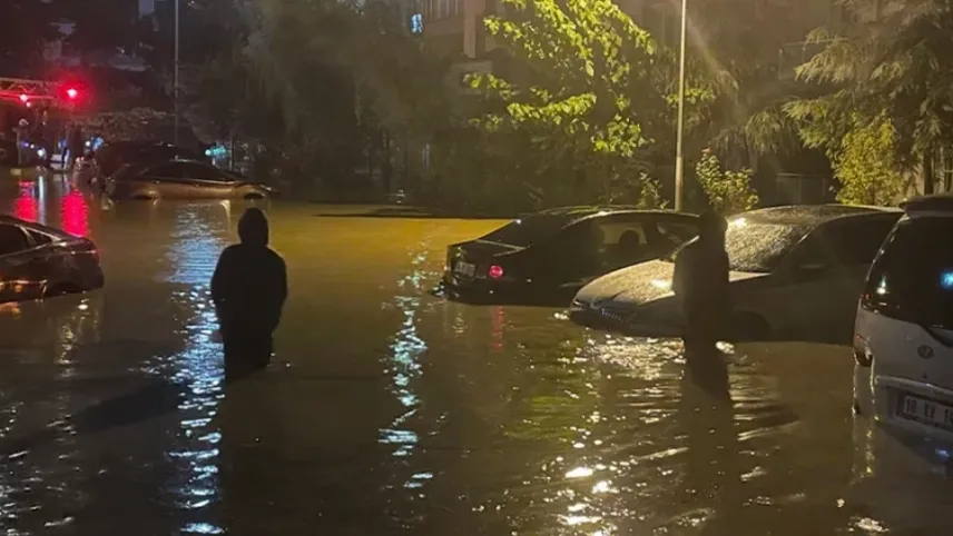 İstanbul Başakşehir’de sel sularına kapılan iki kişi öldü haberinin görseli