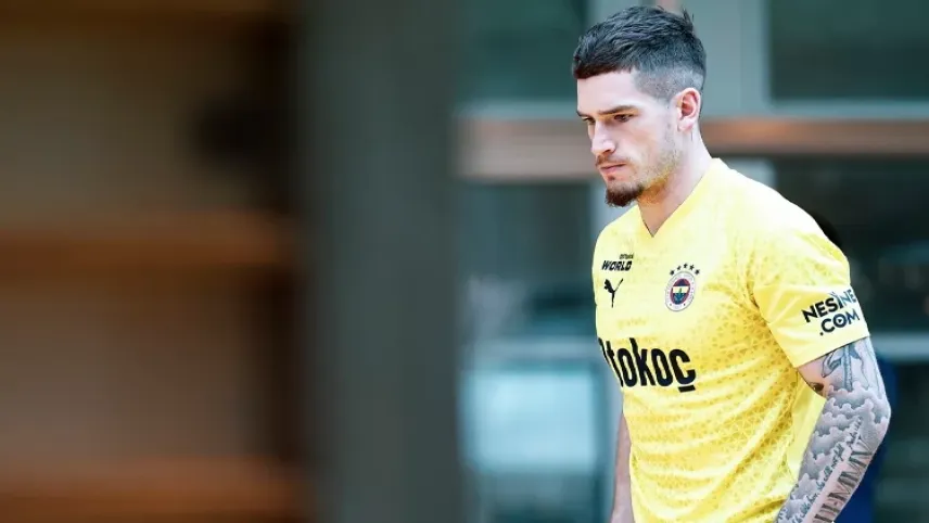 Fenerbahçe, salonda antrenman yaptı haberinin görseli