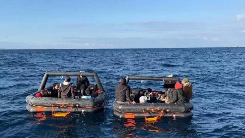 İzmir sularında hareketlilik sürüyor haberinin görseli