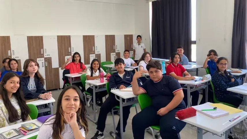 Kırşehir'de binlerce öğrenci ders başı yaptı haberinin görseli