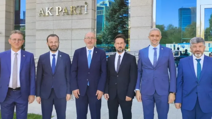 AK Parti İlçe Başkanlığı’na Osman Yılmaz getirildi haberinin görseli