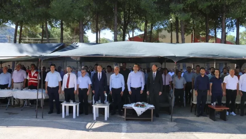 Adana’da İlköğretim Haftası kutlandı haberinin görseli