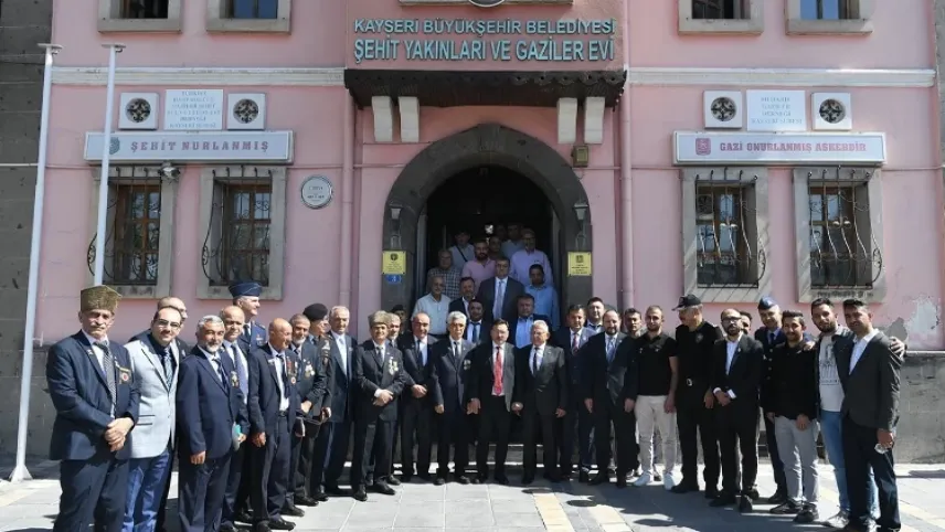 Kayseri Belediye Başkanı’ndan Gaziler Günü mesajı haberinin görseli