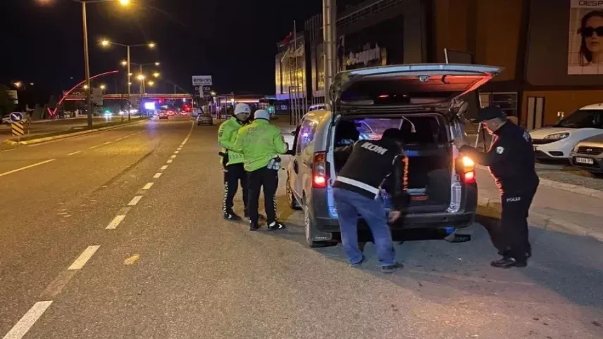 Erzincan'da 2 adet el bombası ele geçirildi haberinin görseli
