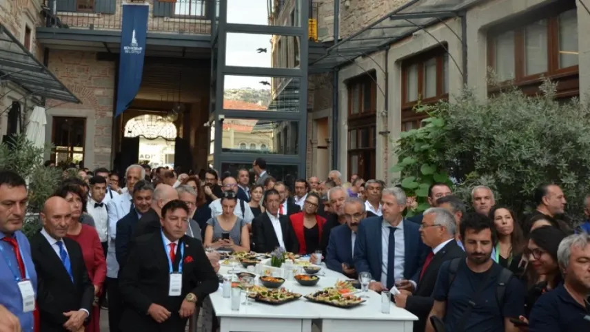 Modanın kalbi İzmir’de atıyor haberinin görseli