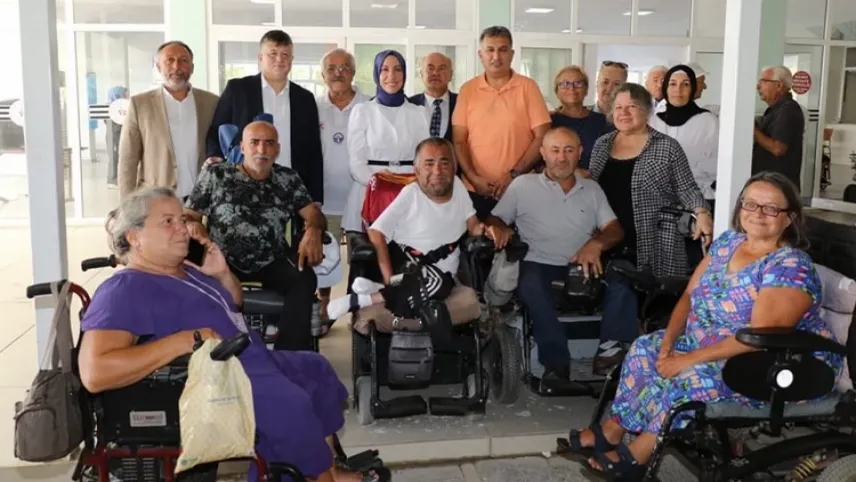 Efeler Gençlik Kampı özel bireyleri ağırladı haberinin görseli