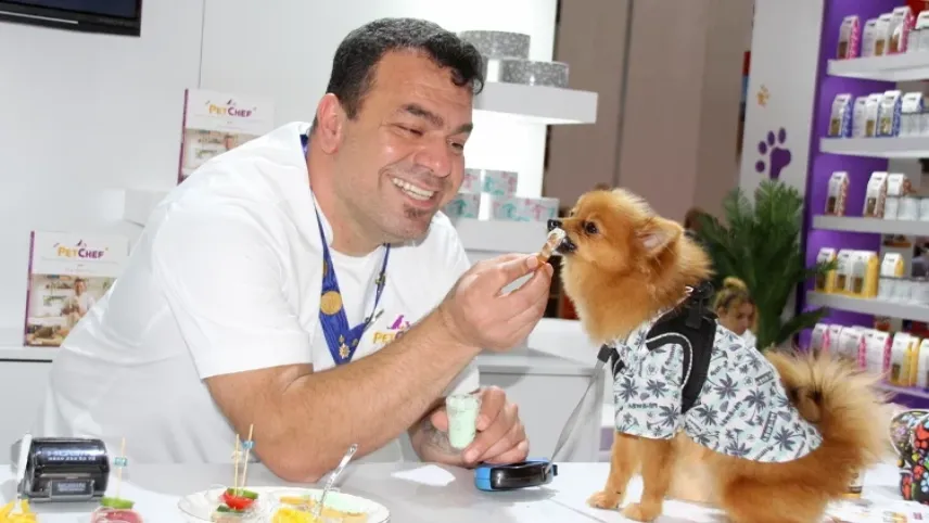 PET İZMİR Fuarı’nda yıldızlar geçidi haberinin görseli