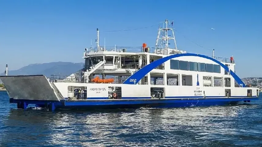 İzmir'de arabalı vapur seferleri durduruldu haberinin görseli