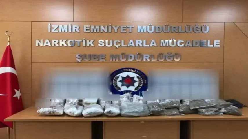 İzmir'de narkotik operasyonu: 24 kilo esrar ele geçirildi haberinin görseli