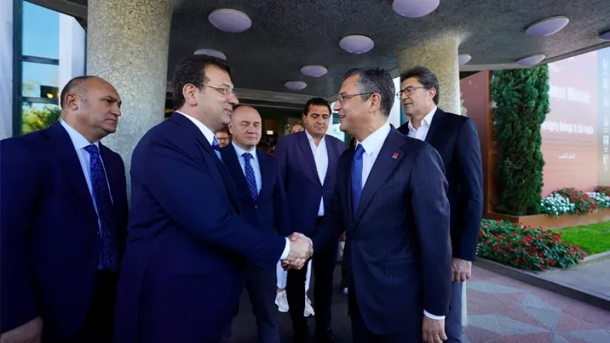 CHP Genel Başkan Adayı Özgür Özel'den İmamoğlu'na ziyaret haberinin görseli
