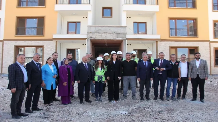 AK Partili Karaaslan: Sadece konut değil, yaşam alanları inşa ediyoruz haberinin görseli
