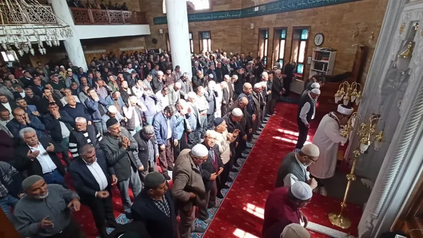 Bitlis’te Filistinliler için gıyabi cenaze namazı kılındı haberinin görseli
