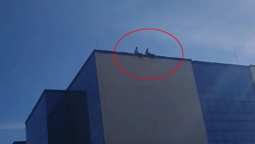 İzmir Şehir Hastanesi'nde intihar girişimi! haberinin görseli