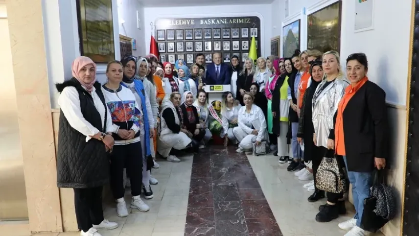 Ankara’da yaşayan Bayburtlulardan ziyaret haberinin görseli