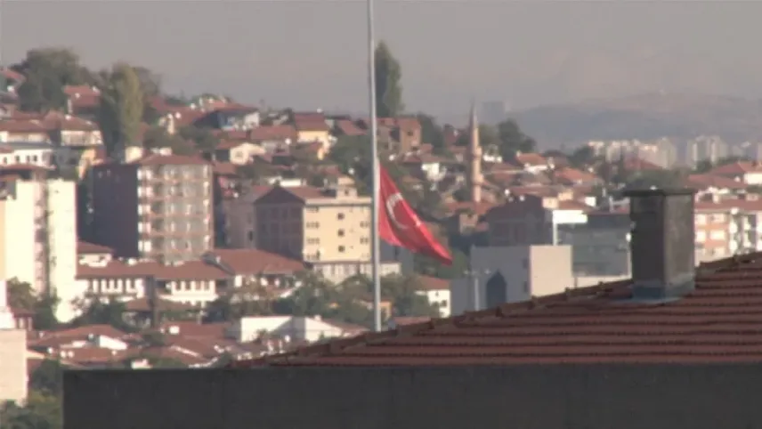 Ankara’da bayraklar yarıya indi haberinin görseli