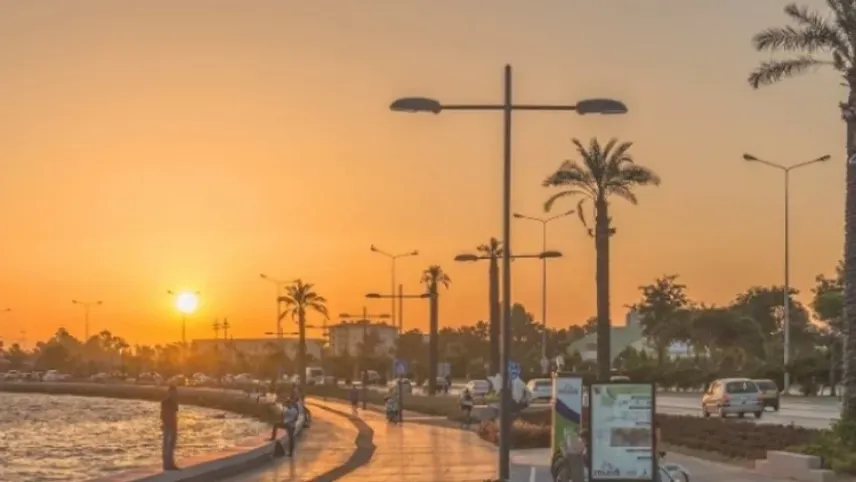 İzmir'de bugün hava nasıl olacak? İşte saatlik hava durumu 26.10.2023 haberinin görseli