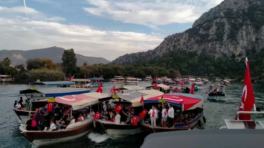 Dalyan Kanalı’nda Cumhuriyet Bayramı coşkusu haberinin görseli