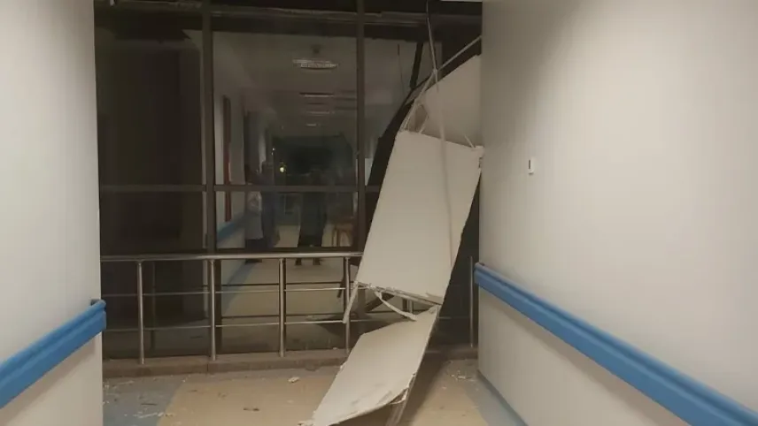 İsrail, Filistin-Türkiye Dostluk hastanesine saldırdı haberinin görseli