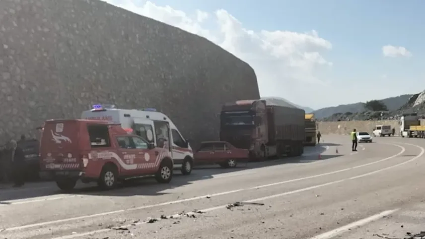 Malatya'da cip ile tır kafa kafaya çarpıştı: 1 ölü haberinin görseli