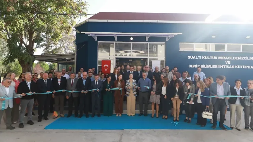 Dokuz Eylül Üniversitesi’nde kütüphane açıldı haberinin görseli