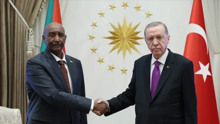 Cumhurbaşkanı Erdoğan, Sudan Egemenlik Konseyi Başkanı Burhan'la görüştü haberinin görseli