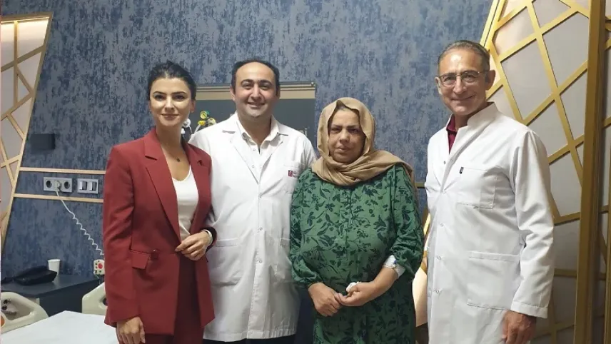 Burun deliklerinden girilerek beyin tümörü alındı haberinin görseli