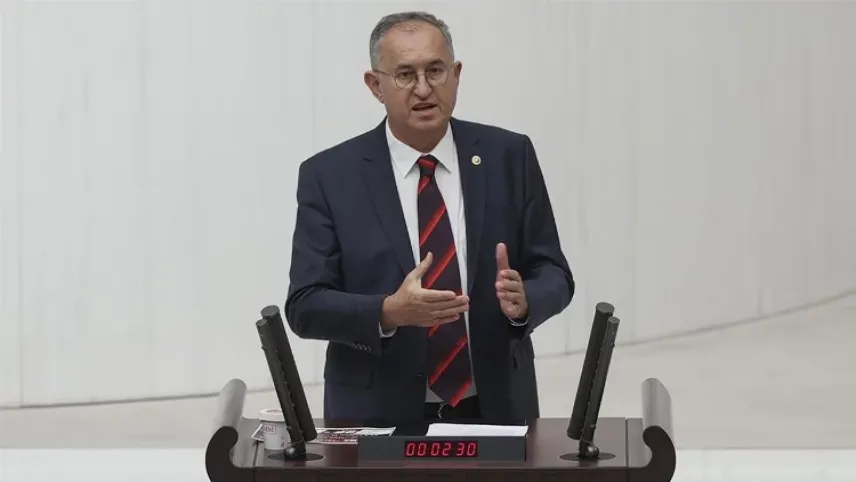 İzmir’in vekiliydi… Büyükşehir için kolları sıvadı! haberinin görseli