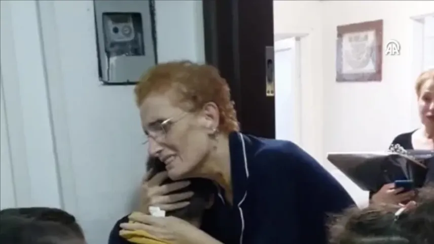 Öğrencilerinden kanser tedavisi gören öğretmenlerine sürpriz haberinin görseli