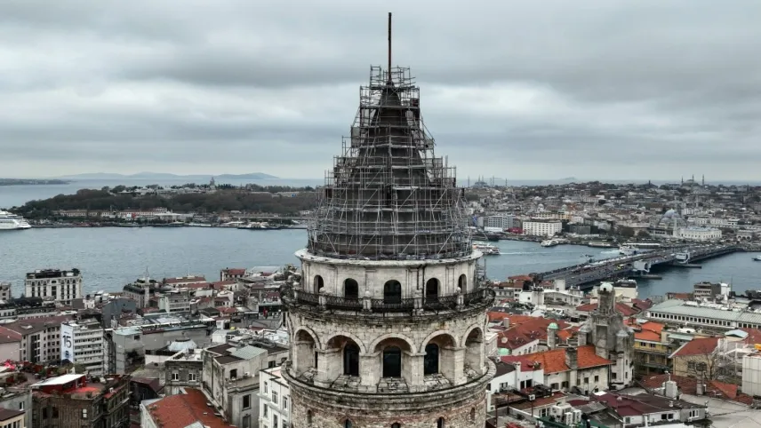 Galata Kulesi alemsiz kaldı haberinin görseli