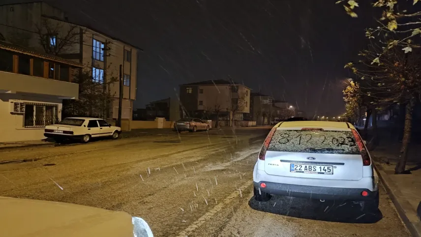 Edirne'de kar yağışı başladı haberinin görseli